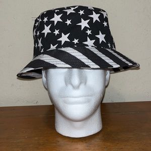 Carbon Elements Black & White, Stars & Stripes Bucket Hat